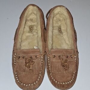 UGG Tan Suede Moccasin Slippers Size 9
